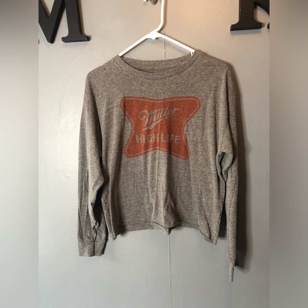 Tailgate Miller High Life Gray Graphic Cropped Long-Sleeve Top size small